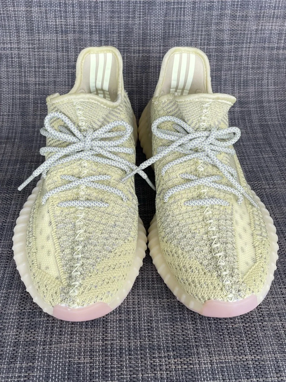adidas Yeezy Boost 350 V2 